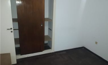 VENTA CHALET 3 AMB COLON AL 6400 GRAN GGE Z/ COMERCIAL Y RESIDENC