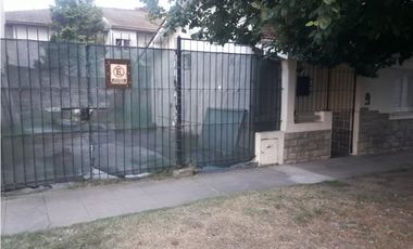 VENTA CHALET 3 AMB COLON AL 6400 GRAN GGE Z/ COMERCIAL Y RESIDENC