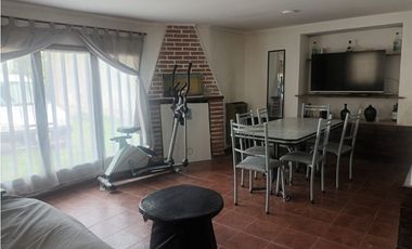 CHALET 3 AMB. CON GRAN PARQUE HEGUILOR AL 1000 LOTE 10X43