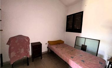 SE VENDE CASA 2 DORM. EN BARRIO PINARES - ALMAFUERTE