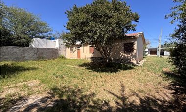 SE VENDE CASA 2 DORM. EN BARRIO PINARES - ALMAFUERTE