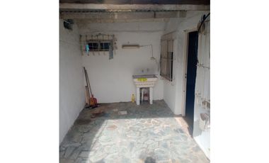 VENTA PH 1 AMBIENTE DIVISIBLE PATIO PB BARRIO LAS AMERICAS facilidades