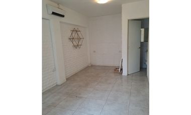 VENTA 1  AMB PH P.BAJA COC SEPARADA PATIO RECICLADO SIN EXPENSAS