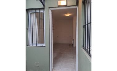 VENTA 1  AMB PH P.BAJA COC SEPARADA PATIO RECICLADO SIN EXPENSAS