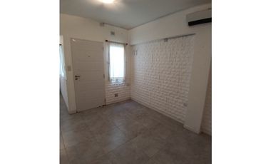 VENTA 1  AMB PH P.BAJA COC SEPARADA PATIO RECICLADO SIN EXPENSAS