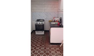 VENTA DOS CASAS EN BLOCK A RECICLAR NEUQUEN AL 2500 ZONA DON BOSCO