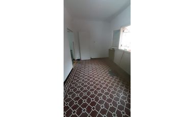 VENTA DOS CASAS EN BLOCK A RECICLAR NEUQUEN AL 2500 ZONA DON BOSCO