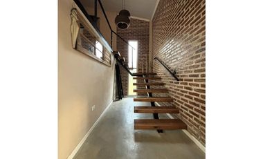 SE VENDE CASA CON BAJADA AL RIO - EN LOTEO BALCONES DEL RIO
