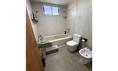 SE VENDE CASA CON BAJADA AL RIO - EN LOTEO BALCONES DEL RIO