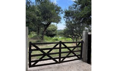 SE VENDE CASA CON BAJADA AL RIO - EN LOTEO BALCONES DEL RIO