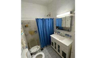 Casa en venta a refaccionar EN OPORTUNIDAD