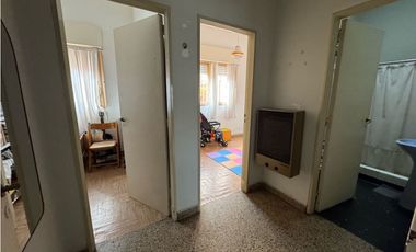 CASA CENTRICA EN VENTA APTA CREDITO