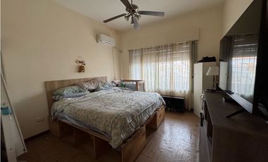 CASA CENTRICA EN VENTA APTA CREDITO