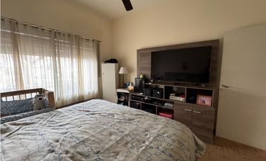 CASA CENTRICA EN VENTA APTA CREDITO