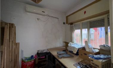 CASA CENTRICA EN VENTA APTA CREDITO