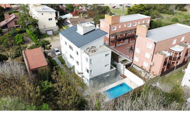 Departamento 2 ambientes pileta, a mts del mar .Valeria del Mar