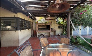Venta Casa 5 ambientes centro Lujan