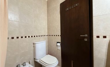 Venta Casa 5 ambientes centro Lujan