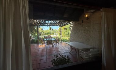 Venta Casa 5 ambientes centro Lujan