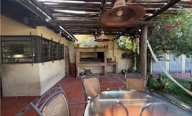 Venta Casa 5 ambientes centro Lujan
