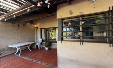Venta Casa 5 ambientes centro Lujan