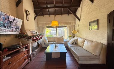 Venta Casa 5 ambientes centro Lujan