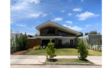 Casa Bº Cerro de Las Rosas