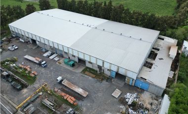 Nave industrial en alquiler sobre ruta panamericana, Campana