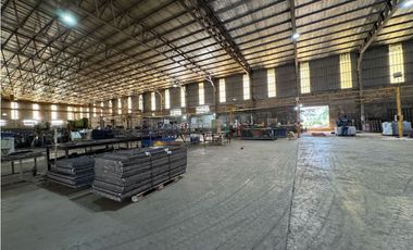 Nave industrial en alquiler sobre ruta panamericana, Campana