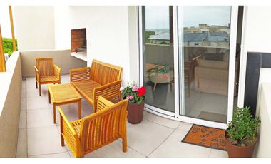 Venta Departamento frente al mar con piscina y cochera