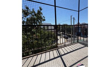 LUMINOSO 2 AMB CON BALCON