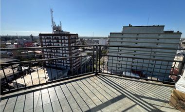 Departamento de piso completo en pleno centro