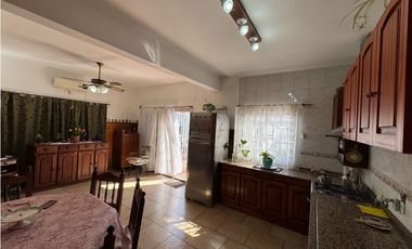 Excelente casa en zona residencial