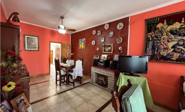 Excelente casa en zona residencial