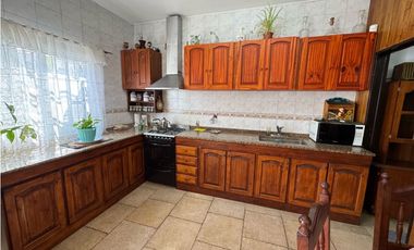 Excelente casa en zona residencial