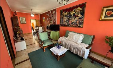 Excelente casa en zona residencial