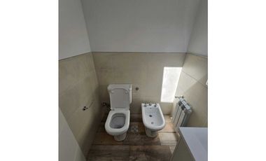 DOCTA - ALQUILO 3 DORM 3 BAÑOS CALEF CENTRAL, PILETA!