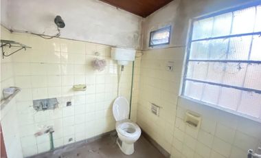 Local + Departamentos a refaccionar en venta sobre av humberto
