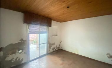 Local + Departamentos a refaccionar en venta sobre av humberto