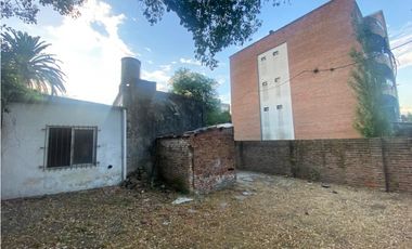 Local + Departamentos a refaccionar en venta sobre av humberto