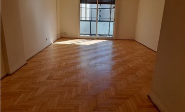 4 AMBIENTES CON DEPENDENCIA BALCON AL FRENTE - CABALLITO