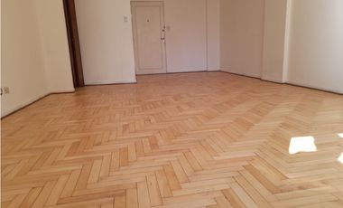 4 AMBIENTES CON DEPENDENCIA BALCON AL FRENTE - CABALLITO