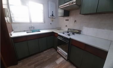 4 AMBIENTES CON DEPENDENCIA BALCON AL FRENTE - CABALLITO