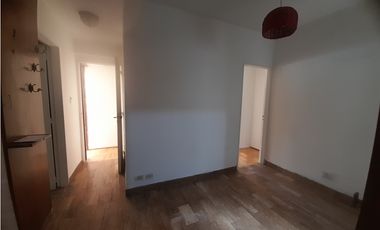 4 AMBIENTES CON DEPENDENCIA BALCON AL FRENTE - CABALLITO