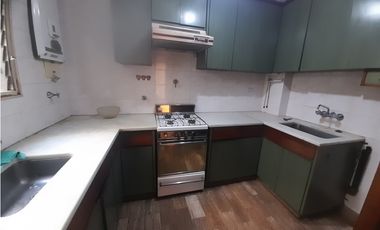 4 AMBIENTES CON DEPENDENCIA BALCON AL FRENTE - CABALLITO