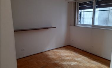 4 AMBIENTES CON DEPENDENCIA BALCON AL FRENTE - CABALLITO