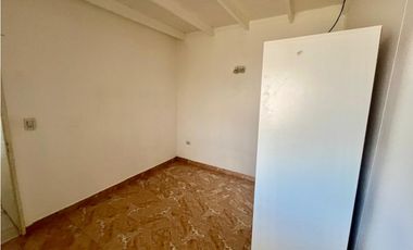 CASA 4 AMBIENTES + PATIO + COCHERA - BARRIO PERON - PTO MADRYN