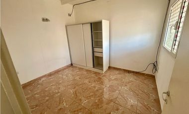 CASA 4 AMBIENTES + PATIO + COCHERA - BARRIO PERON - PTO MADRYN