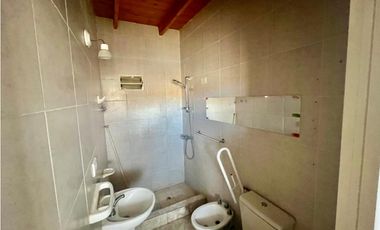 CASA 4 AMBIENTES + PATIO + COCHERA - BARRIO PERON - PTO MADRYN