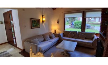 Venta - Casa Del Tiburon 900 - Pinamar Zona Iglesia